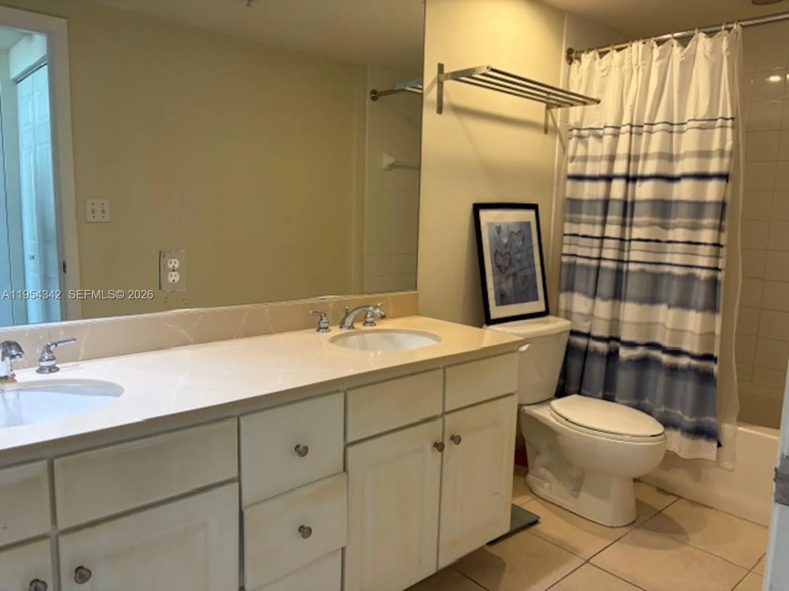 2000 N Bayshore Dr 1402, Miami, Florida 33137, Miami, Florida 33137, 3 Bedrooms Bedrooms, ,2 BathroomsBathrooms,Residential,For Sale,2000 N Bayshore Dr 1402, Miami, Florida 33137,A11954342