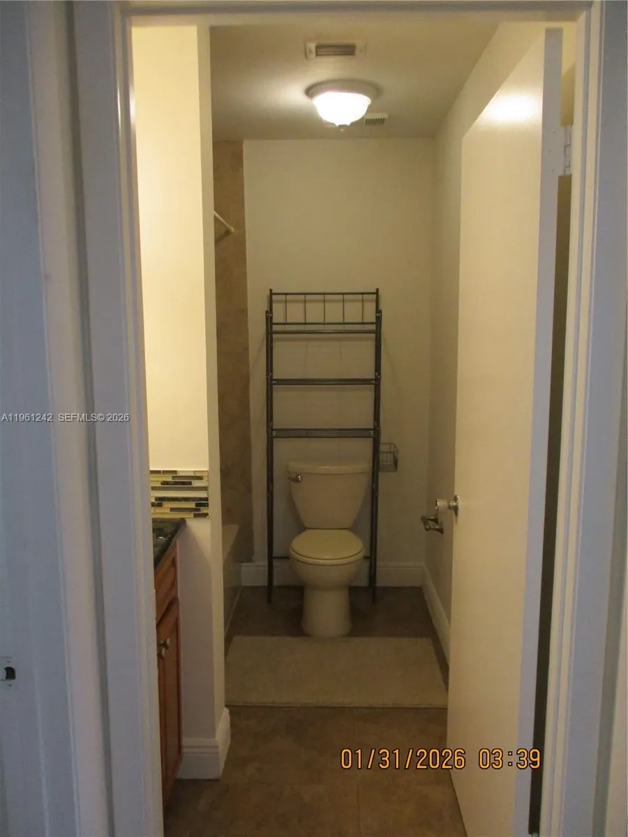 3200 Nw 46th St 205, Oakland Park, Florida 33309, Oakland Park, Florida 33309, 2 Bedrooms Bedrooms, ,2 BathroomsBathrooms,Residential,For Sale,3200 Nw 46th St 205, Oakland Park, Florida 33309,A11961242