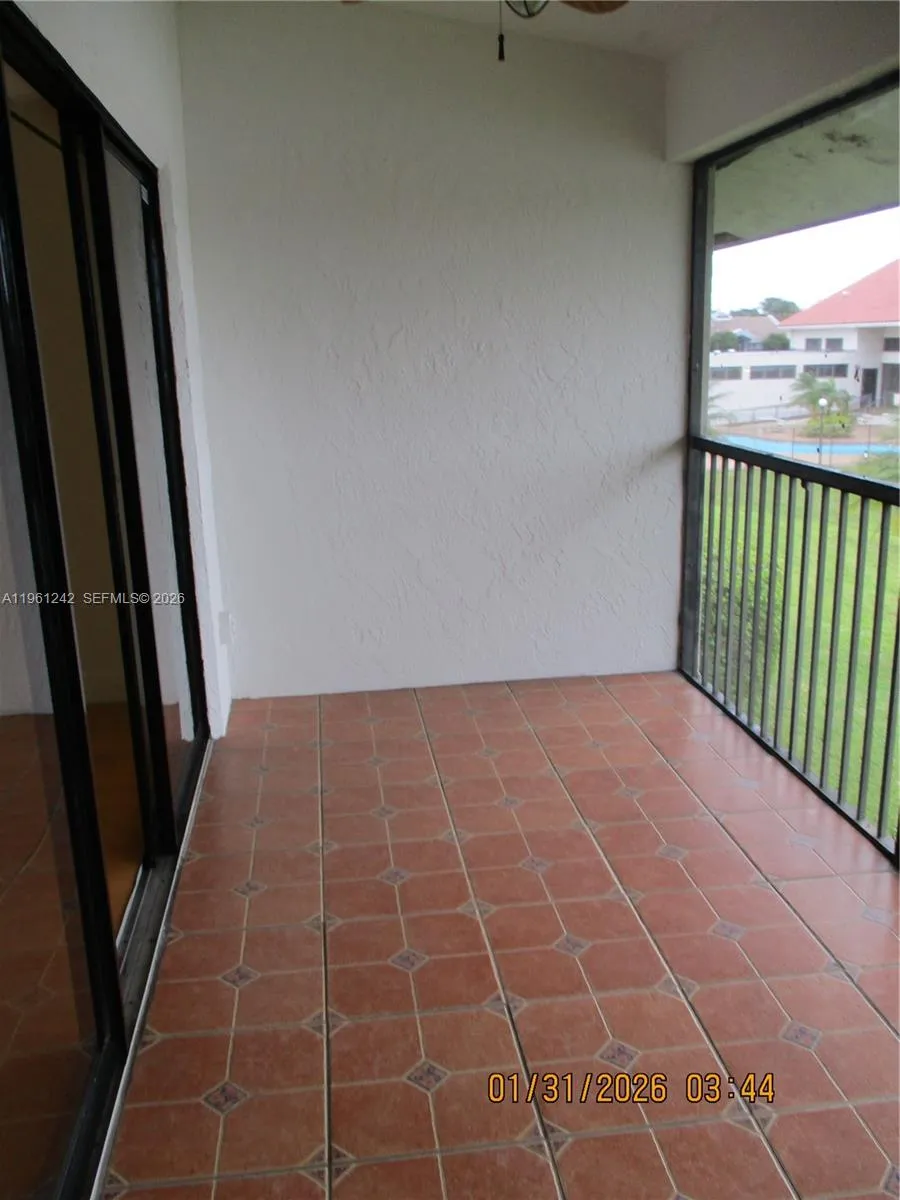 3200 Nw 46th St 205, Oakland Park, Florida 33309, Oakland Park, Florida 33309, 2 Bedrooms Bedrooms, ,2 BathroomsBathrooms,Residential,For Sale,3200 Nw 46th St 205, Oakland Park, Florida 33309,A11961242
