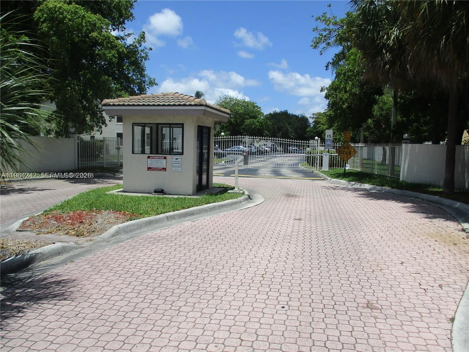 3200 Nw 46th St 205, Oakland Park, Florida 33309, Oakland Park, Florida 33309, 2 Bedrooms Bedrooms, ,2 BathroomsBathrooms,Residential,For Sale,3200 Nw 46th St 205, Oakland Park, Florida 33309,A11961242