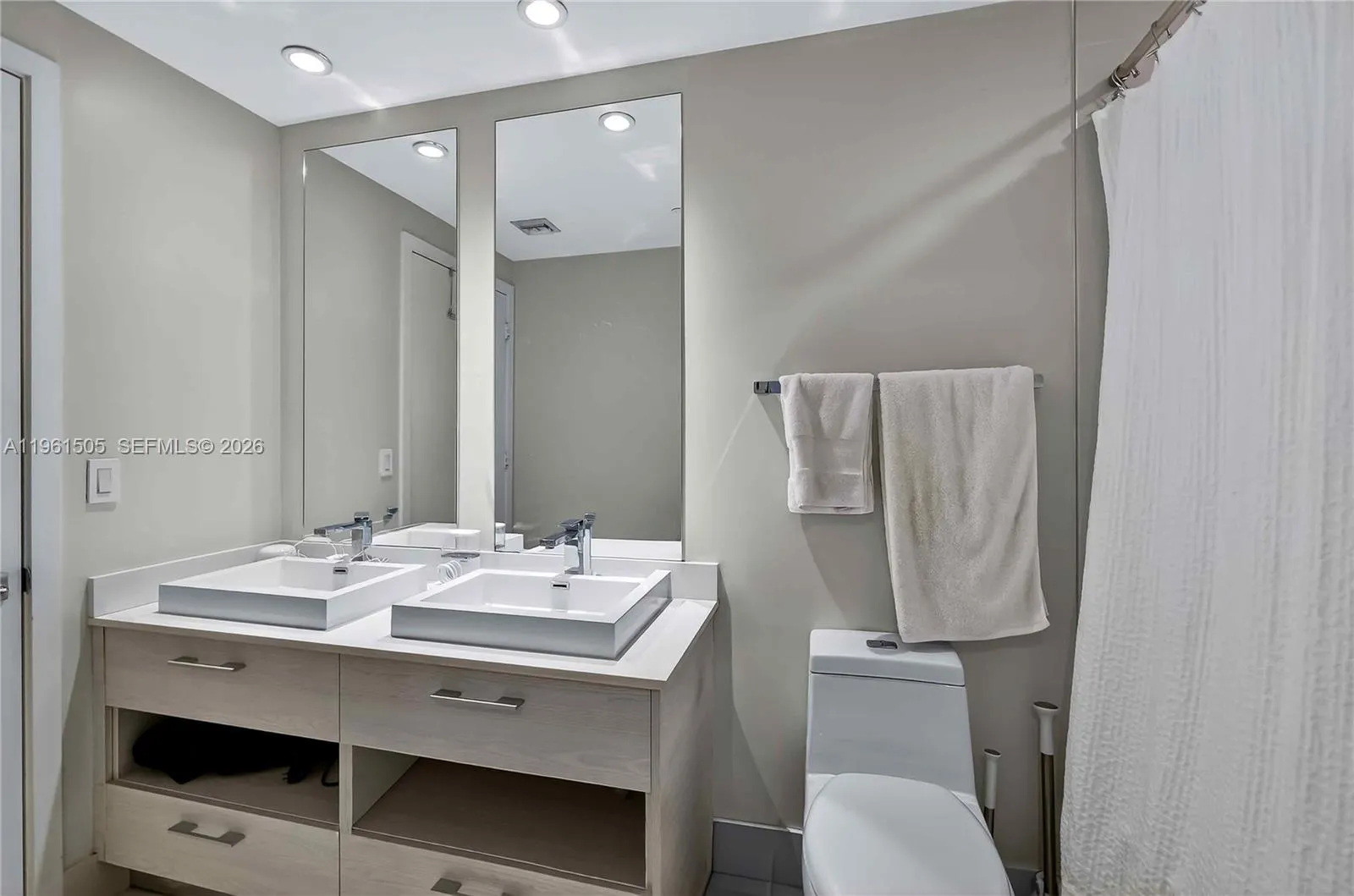 45 Sw 9th St 3807, Miami, Florida 33130, Miami, Florida 33130, 1 Bedroom Bedrooms, ,1 BathroomBathrooms,Residential,For Sale,45 Sw 9th St 3807, Miami, Florida 33130,A11961505