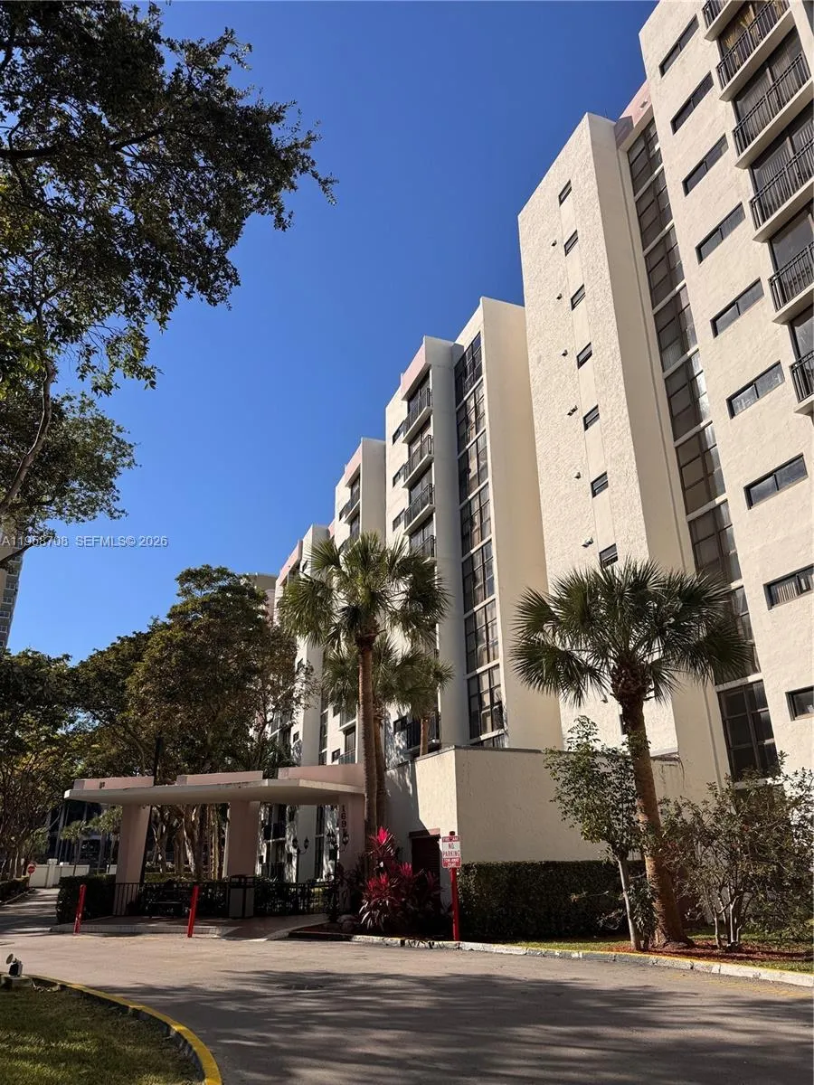 16919 N Bay Rd 117, Sunny Isles Beach, Florida 331, Sunny Isles Beach, Florida 33160, 1 Bedroom Bedrooms, ,1 BathroomBathrooms,Residential Lease,For Rent,16919 N Bay Rd 117, Sunny Isles Beach, Florida 331,A11958708