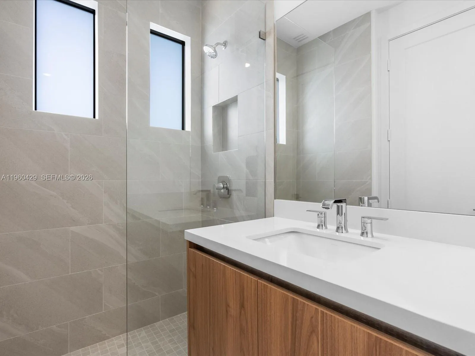 19701 Ne 16 Pi 19701, Miami, Florida 33179, Miami, Florida 33179, 5 Bedrooms Bedrooms, ,4 BathroomsBathrooms,Residential Lease,For Rent,19701 Ne 16 Pi 19701, Miami, Florida 33179,A11960429