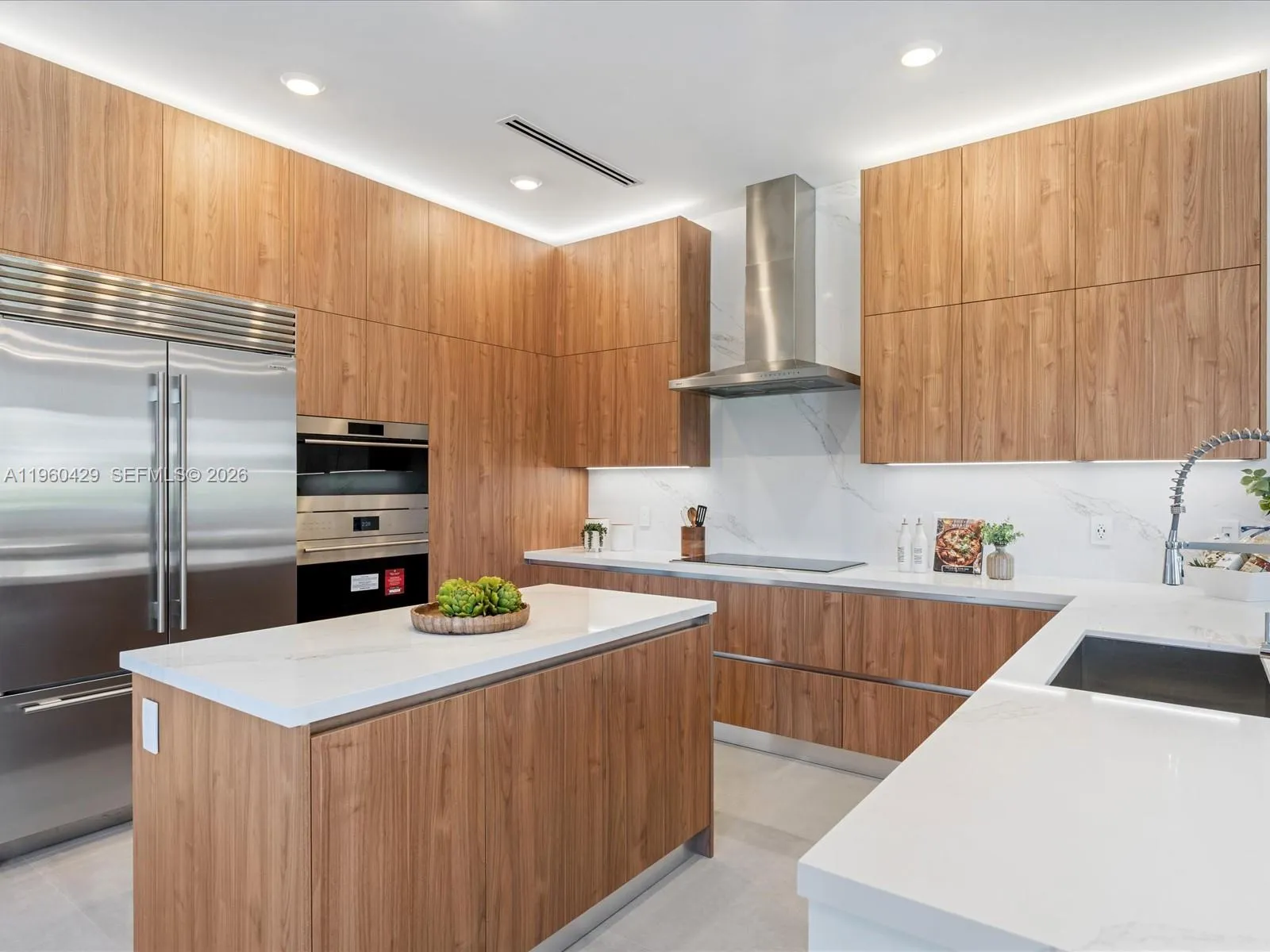 19701 Ne 16 Pi 19701, Miami, Florida 33179, Miami, Florida 33179, 5 Bedrooms Bedrooms, ,4 BathroomsBathrooms,Residential Lease,For Rent,19701 Ne 16 Pi 19701, Miami, Florida 33179,A11960429