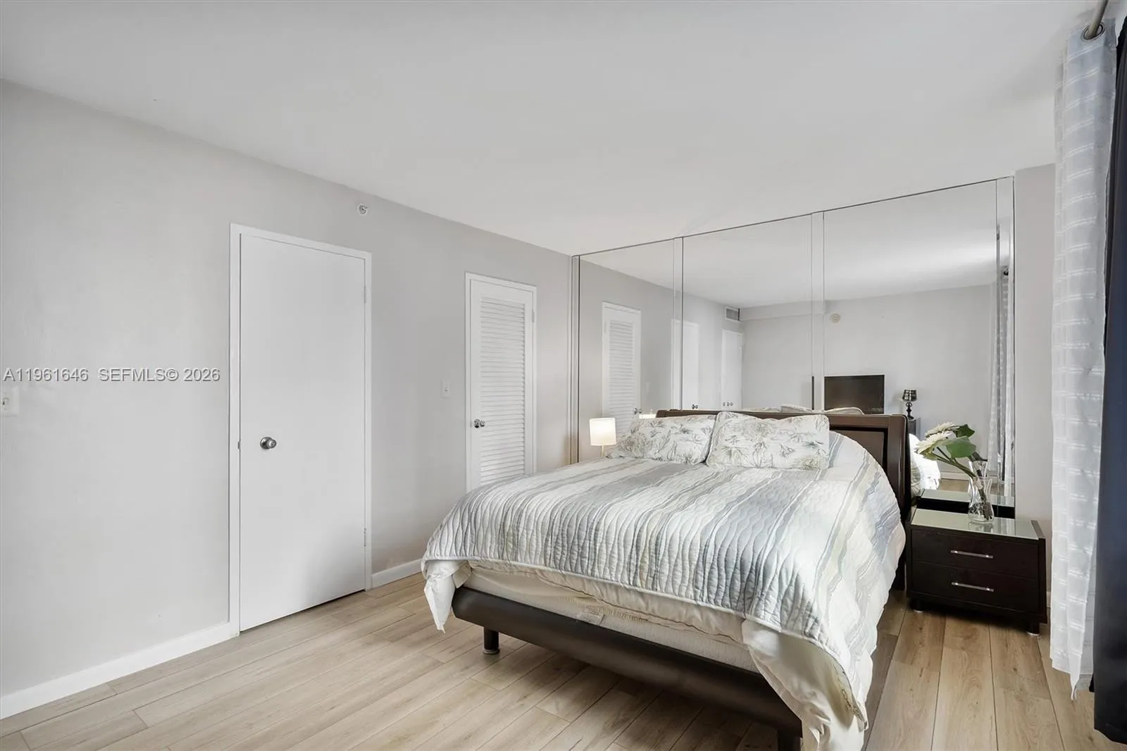 9195 Collins Ave 309, Surfside, Florida 33154, Surfside, Florida 33154, 1 Bedroom Bedrooms, ,1 BathroomBathrooms,Residential,For Sale,9195 Collins Ave 309, Surfside, Florida 33154,A11961646