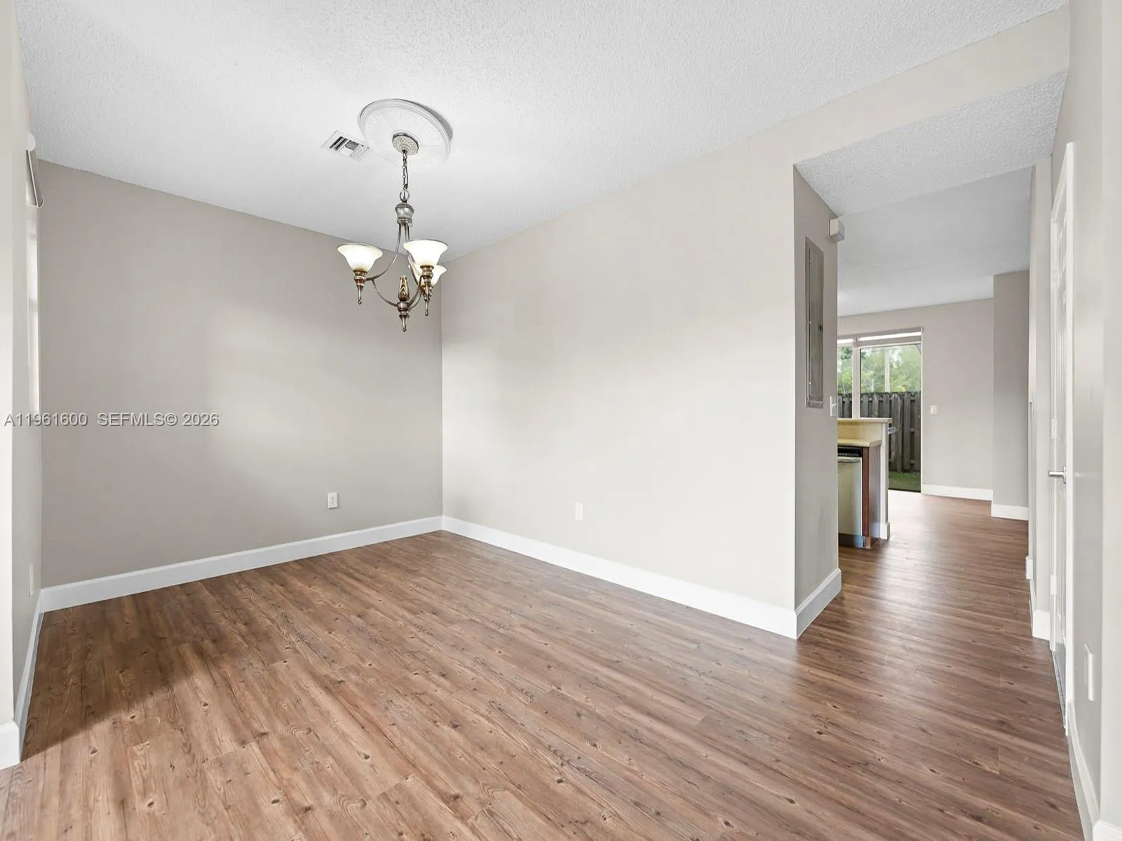 Main living/dining room