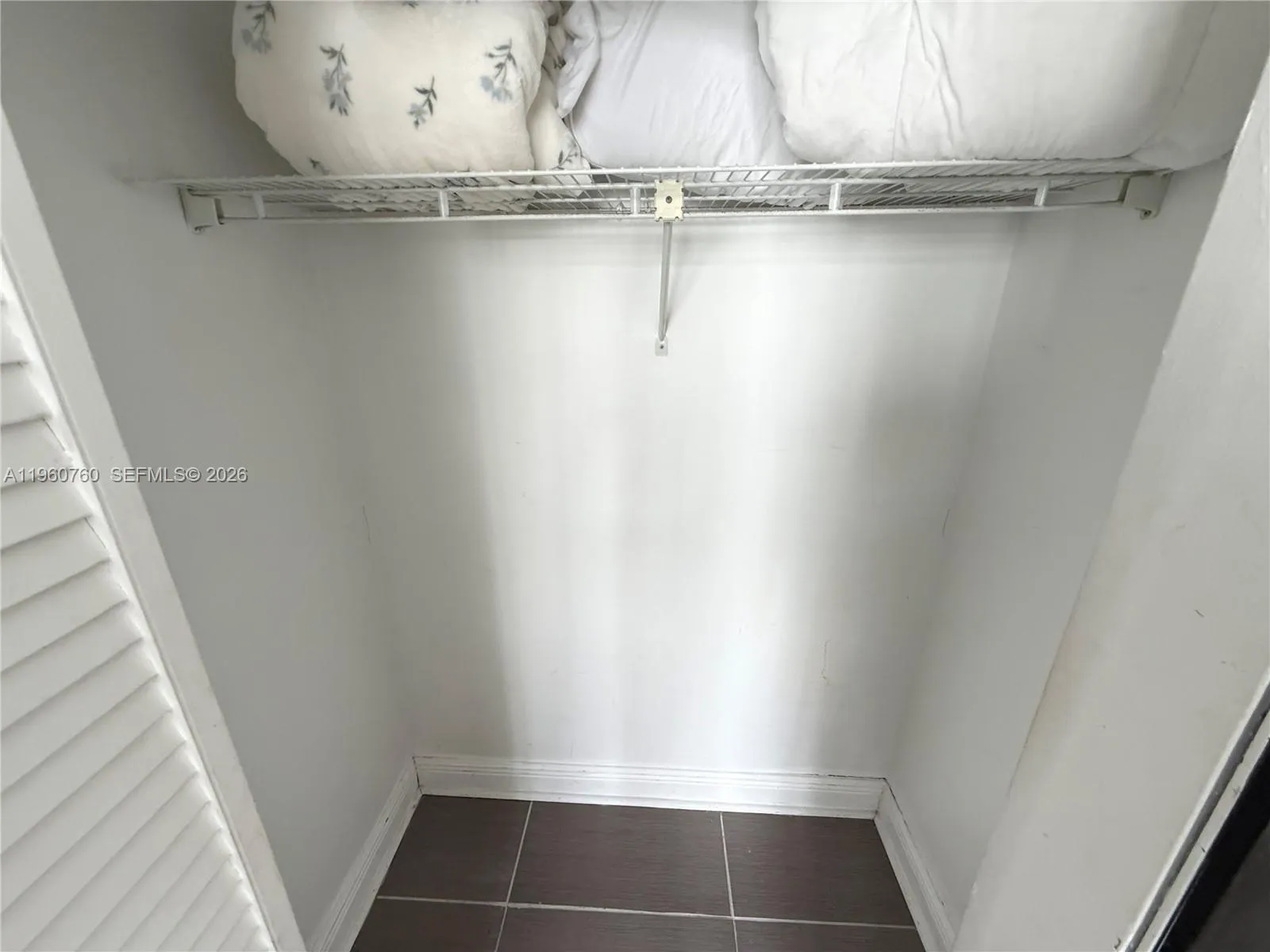 801 Brickell Bay Dr 761, Miami, Florida 33131, Miami, Florida 33131, 2 Bedrooms Bedrooms, ,2 BathroomsBathrooms,Residential,For Sale,801 Brickell Bay Dr 761, Miami, Florida 33131,A11960760