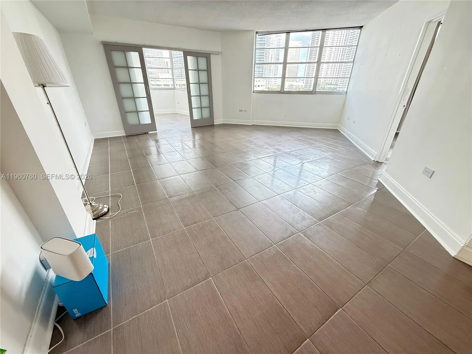 801 Brickell Bay Dr 761, Miami, Florida 33131, Miami, Florida 33131, 2 Bedrooms Bedrooms, ,2 BathroomsBathrooms,Residential,For Sale,801 Brickell Bay Dr 761, Miami, Florida 33131,A11960760