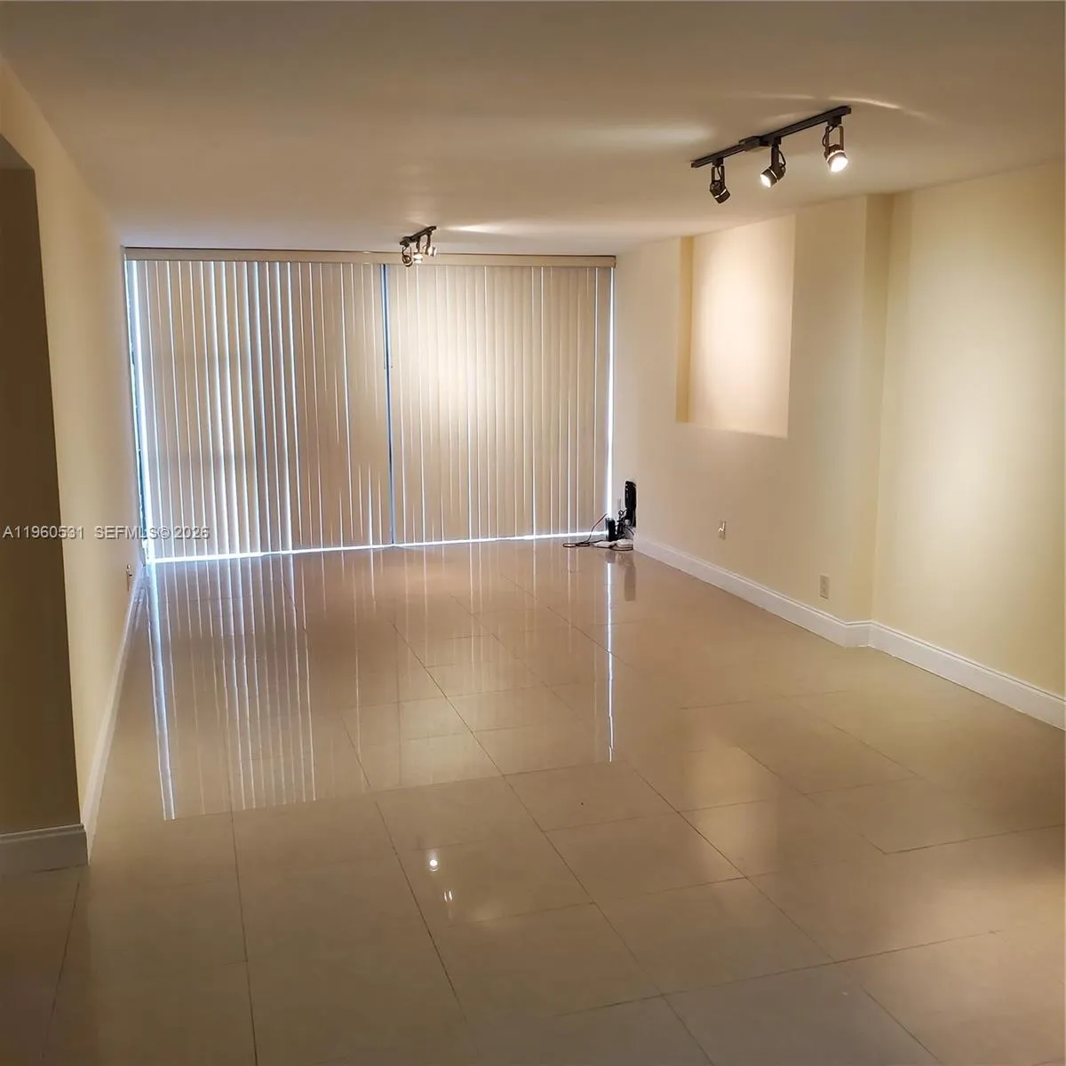 800 Parkview Dr 416, Hallandale Beach, Florida 330, Hallandale Beach, Florida 33009, 1 Bedroom Bedrooms, ,1 BathroomBathrooms,Residential,For Sale,800 Parkview Dr 416, Hallandale Beach, Florida 330,A11960531