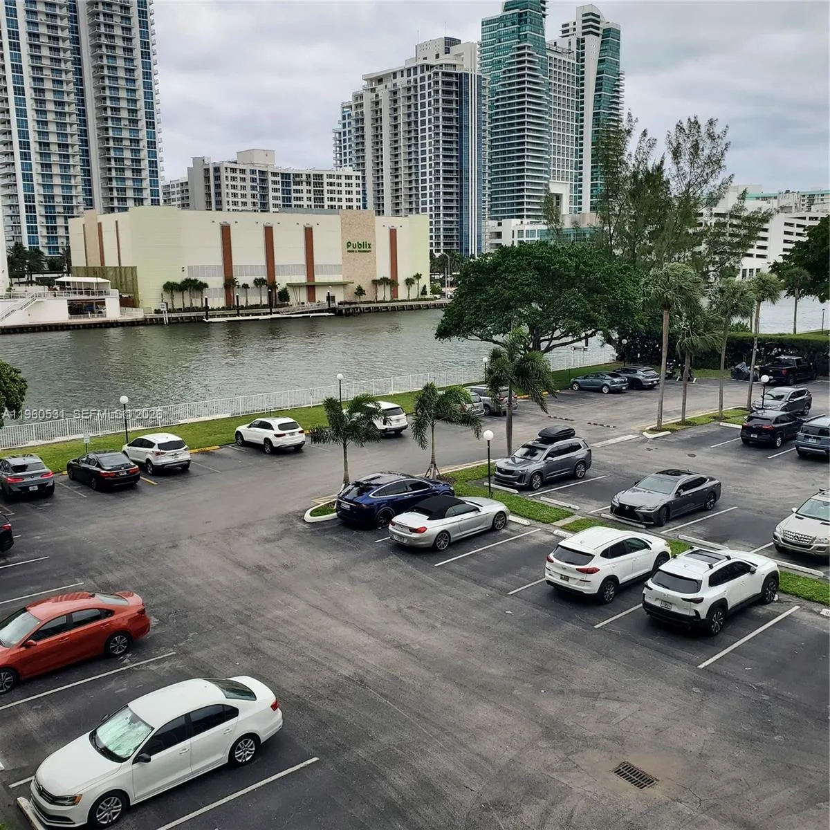 800 Parkview Dr 416, Hallandale Beach, Florida 330, Hallandale Beach, Florida 33009, 1 Bedroom Bedrooms, ,1 BathroomBathrooms,Residential,For Sale,800 Parkview Dr 416, Hallandale Beach, Florida 330,A11960531