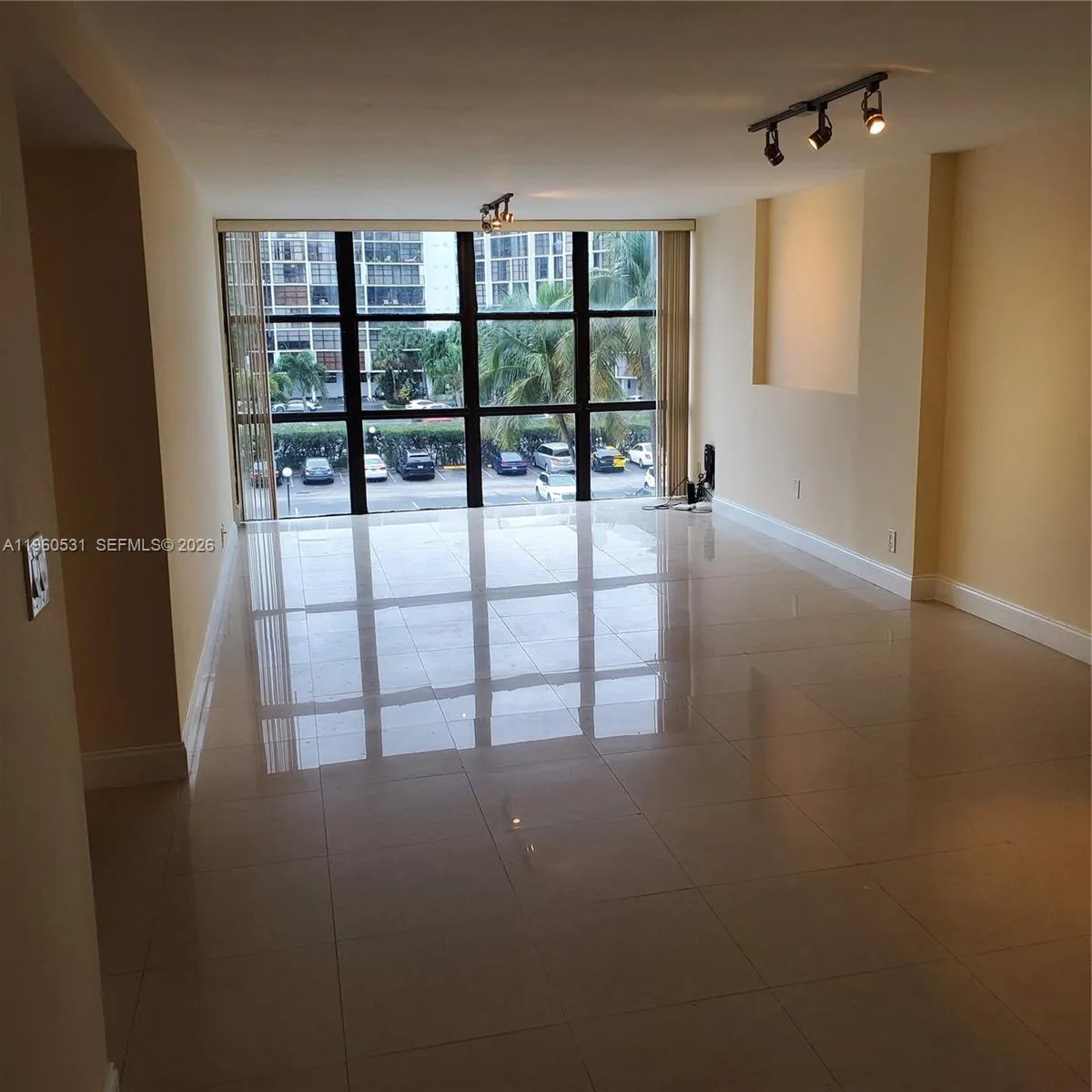 800 Parkview Dr 416, Hallandale Beach, Florida 330, Hallandale Beach, Florida 33009, 1 Bedroom Bedrooms, ,1 BathroomBathrooms,Residential,For Sale,800 Parkview Dr 416, Hallandale Beach, Florida 330,A11960531