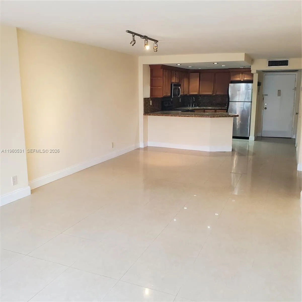 800 Parkview Dr 416, Hallandale Beach, Florida 330, Hallandale Beach, Florida 33009, 1 Bedroom Bedrooms, ,1 BathroomBathrooms,Residential,For Sale,800 Parkview Dr 416, Hallandale Beach, Florida 330,A11960531