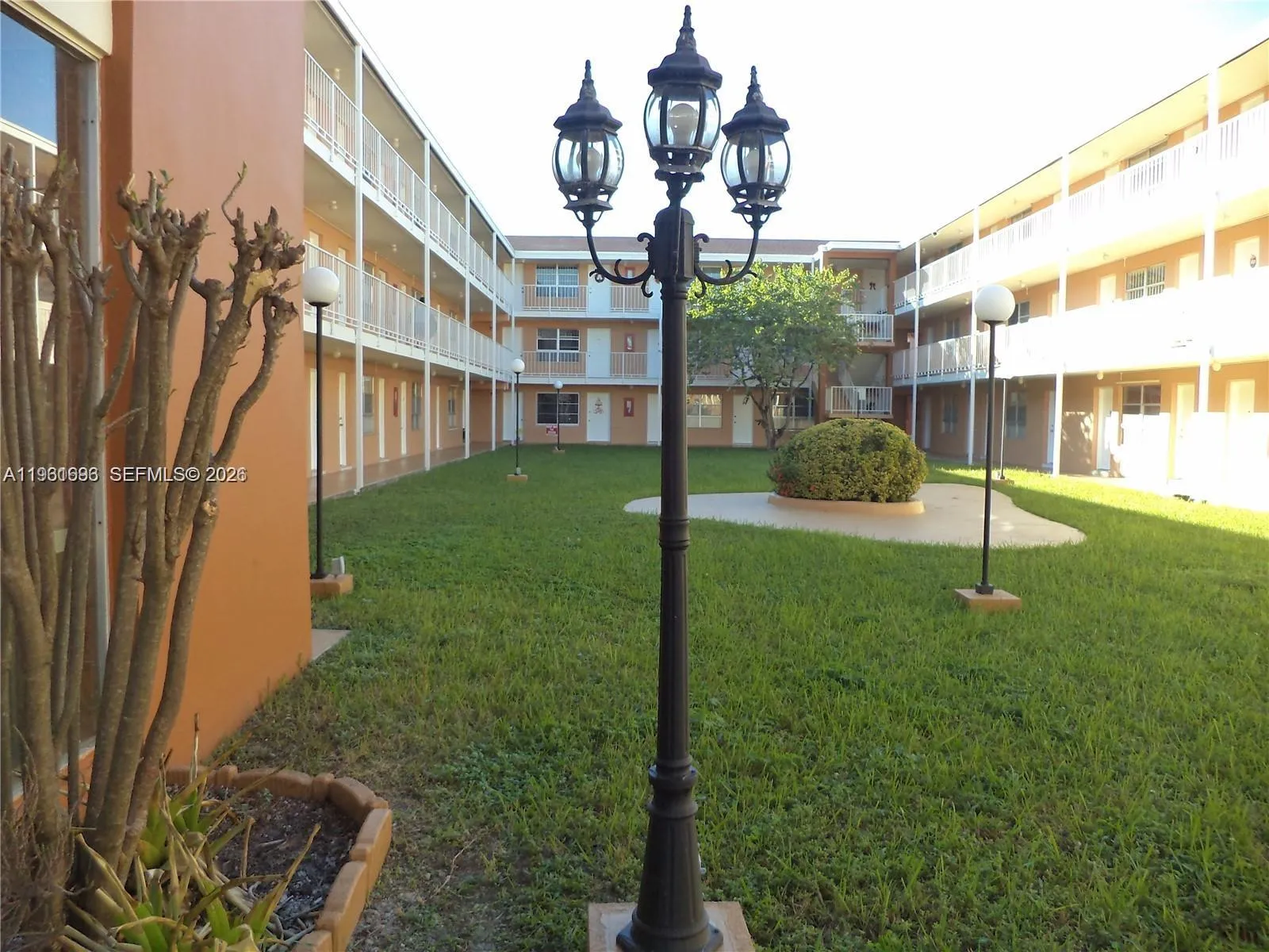 3881 W Flagler St 208, Miami, Florida 33134, Miami, Florida 33134, 1 Bedroom Bedrooms, ,1 BathroomBathrooms,Residential,For Sale,3881 W Flagler St 208, Miami, Florida 33134,A11961696