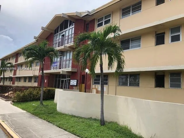 3881 W Flagler St 208, Miami, Florida 33134, Miami, Florida 33134, 1 Bedroom Bedrooms, ,1 BathroomBathrooms,Residential,For Sale,3881 W Flagler St 208, Miami, Florida 33134,A11961696
