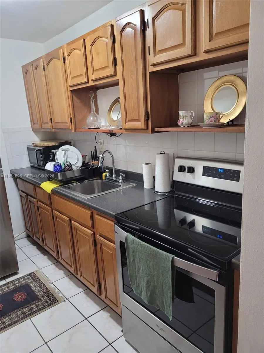 3881 W Flagler St 208, Miami, Florida 33134, Miami, Florida 33134, 1 Bedroom Bedrooms, ,1 BathroomBathrooms,Residential,For Sale,3881 W Flagler St 208, Miami, Florida 33134,A11961696