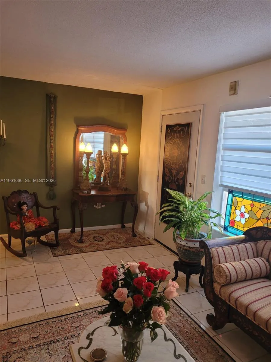 3881 W Flagler St 208, Miami, Florida 33134, Miami, Florida 33134, 1 Bedroom Bedrooms, ,1 BathroomBathrooms,Residential,For Sale,3881 W Flagler St 208, Miami, Florida 33134,A11961696