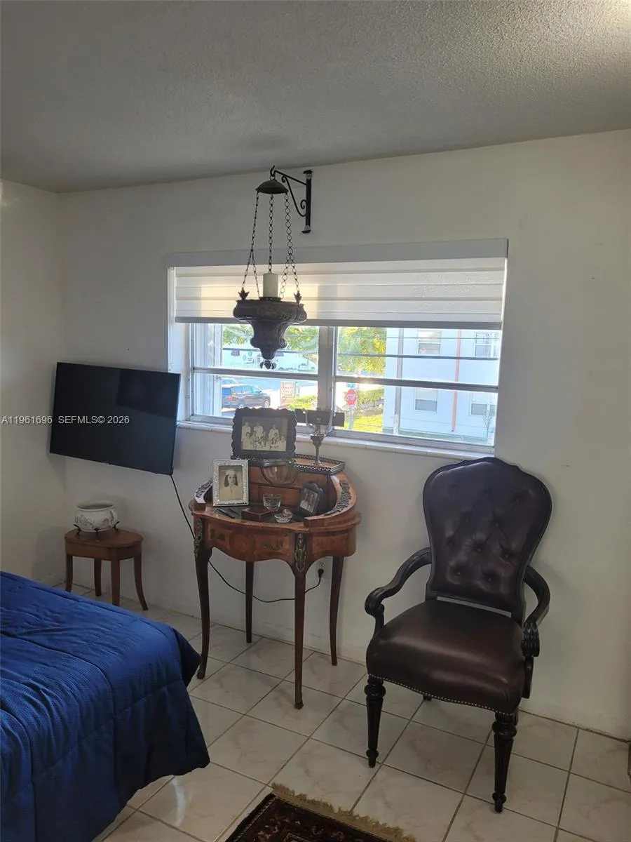 3881 W Flagler St 208, Miami, Florida 33134, Miami, Florida 33134, 1 Bedroom Bedrooms, ,1 BathroomBathrooms,Residential,For Sale,3881 W Flagler St 208, Miami, Florida 33134,A11961696