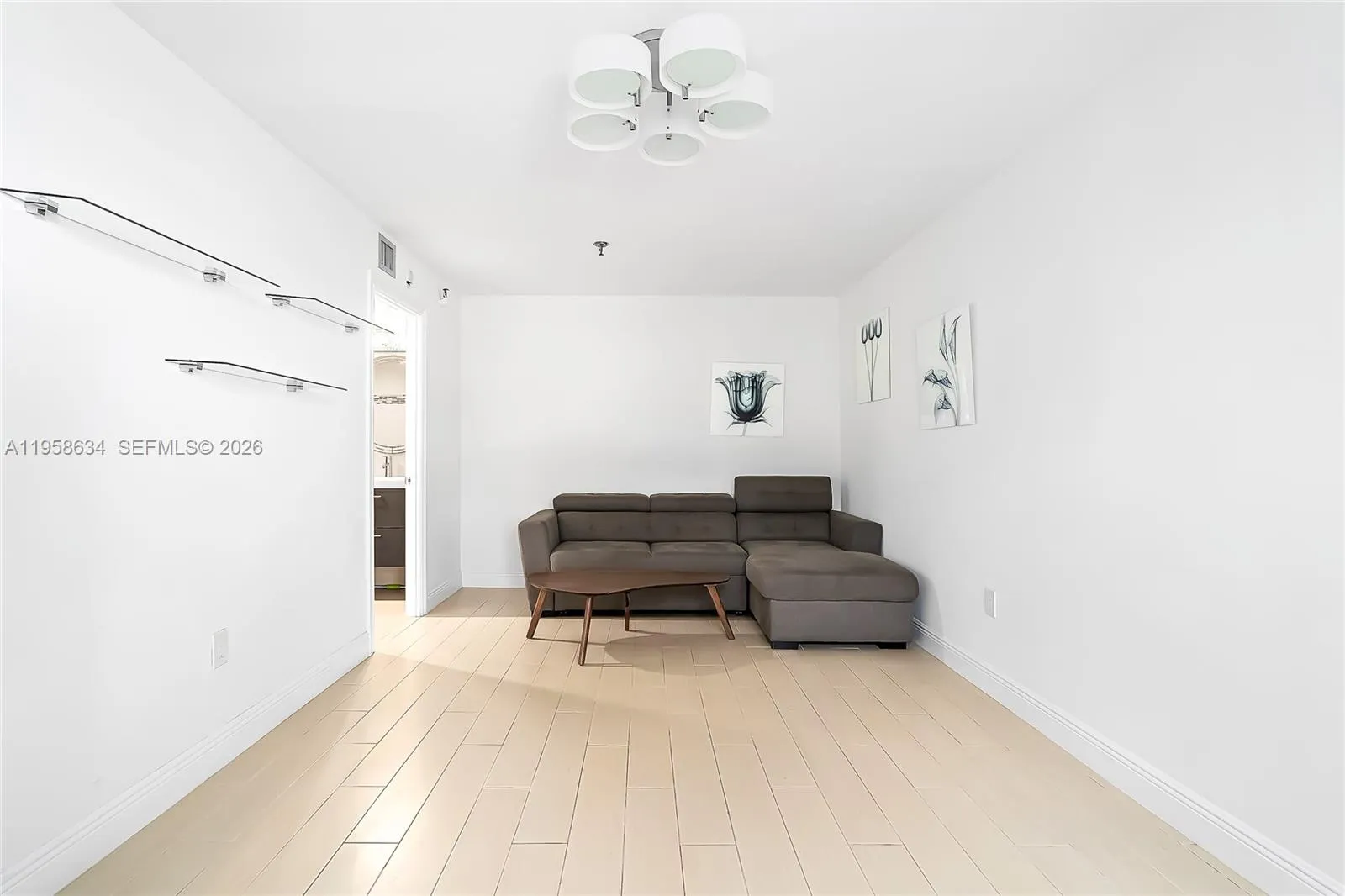 671 Ne 195th St 111e, Miami, Florida 33179, Miami, Florida 33179, 2 Bedrooms Bedrooms, ,2 BathroomsBathrooms,Residential,For Sale,671 Ne 195th St 111e, Miami, Florida 33179,A11958634