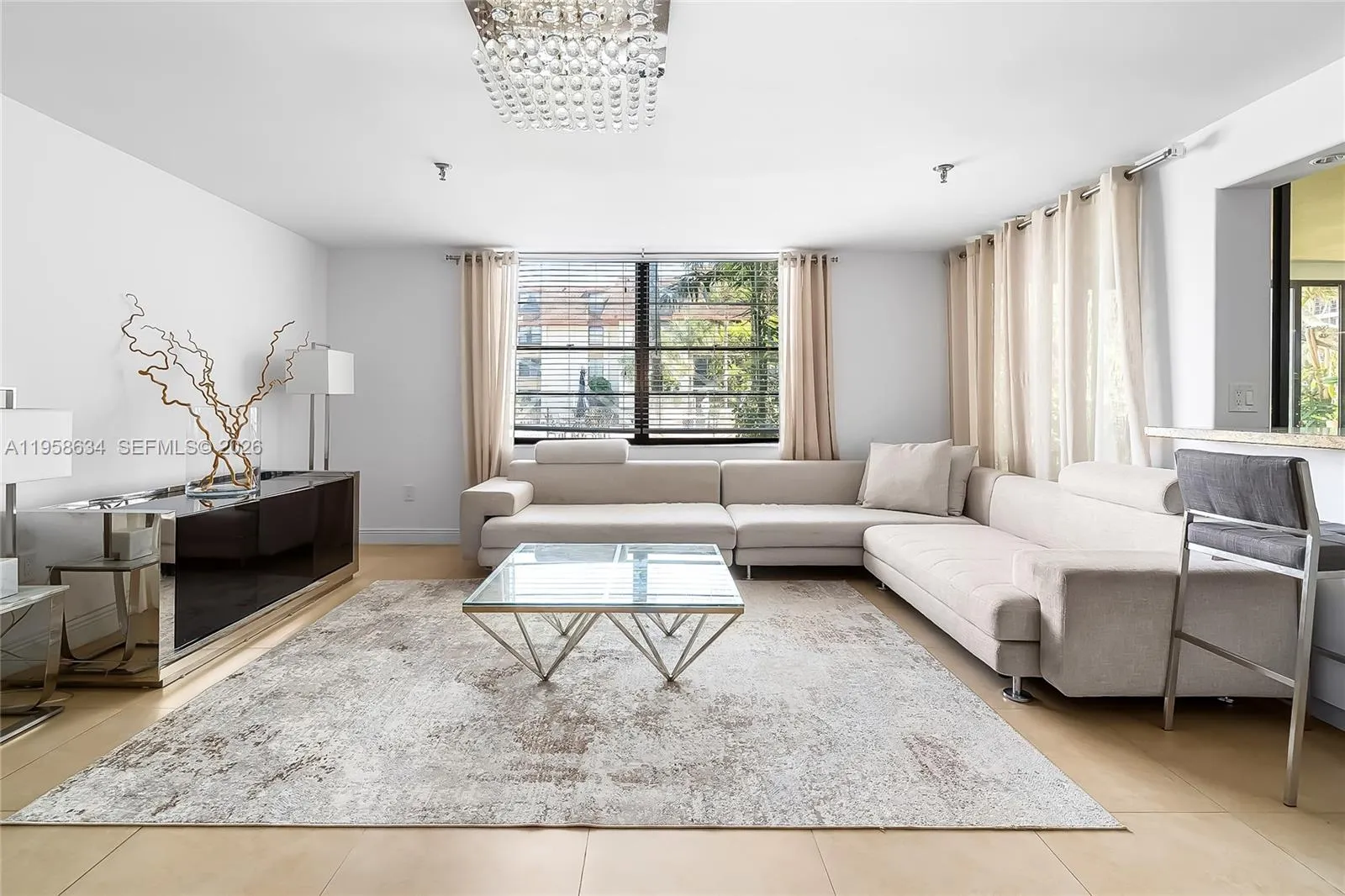 671 Ne 195th St 111e, Miami, Florida 33179, Miami, Florida 33179, 2 Bedrooms Bedrooms, ,2 BathroomsBathrooms,Residential,For Sale,671 Ne 195th St 111e, Miami, Florida 33179,A11958634