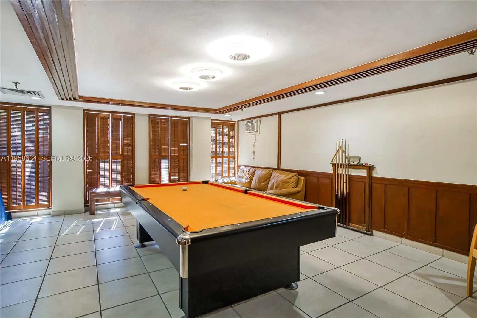 671 Ne 195th St 111e, Miami, Florida 33179, Miami, Florida 33179, 2 Bedrooms Bedrooms, ,2 BathroomsBathrooms,Residential,For Sale,671 Ne 195th St 111e, Miami, Florida 33179,A11958634