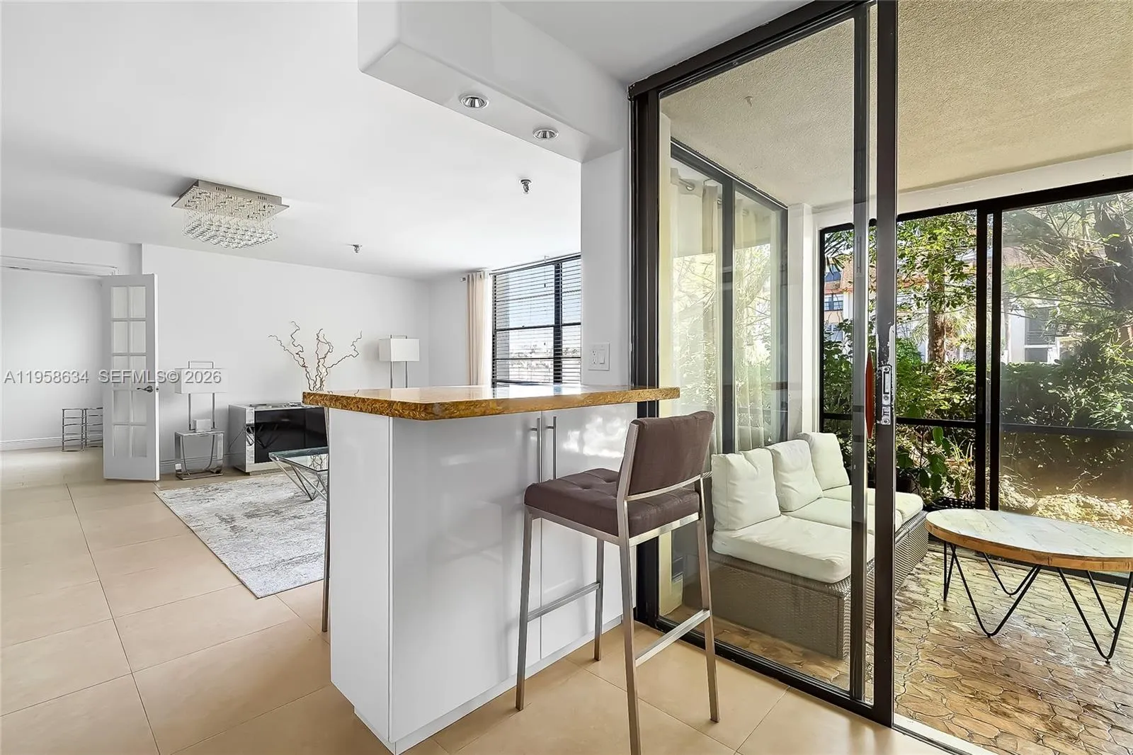 671 Ne 195th St 111e, Miami, Florida 33179, Miami, Florida 33179, 2 Bedrooms Bedrooms, ,2 BathroomsBathrooms,Residential,For Sale,671 Ne 195th St 111e, Miami, Florida 33179,A11958634