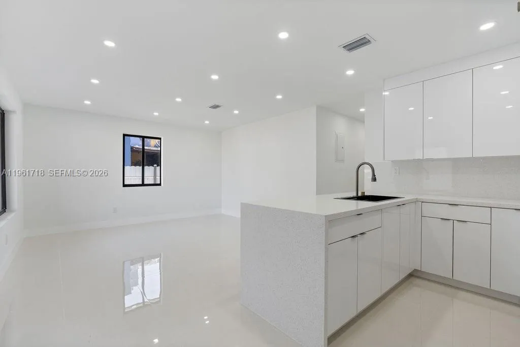 860 Nw 70th St, Miami, Florida 33150, Miami, Florida 33150, 3 Bedrooms Bedrooms, ,2 BathroomsBathrooms,Residential,For Sale,860 Nw 70th St, Miami, Florida 33150,A11961718