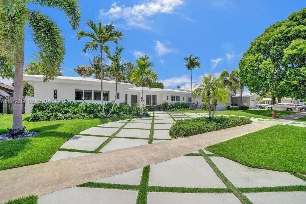 2080 Ne 65th St, Fort Lauderdale, Florida 33308, Fort Lauderdale, Florida 33308, 3 Bedrooms Bedrooms, ,2 BathroomsBathrooms,Residential Lease,For Rent,2080 Ne 65th St, Fort Lauderdale, Florida 33308,A11942214