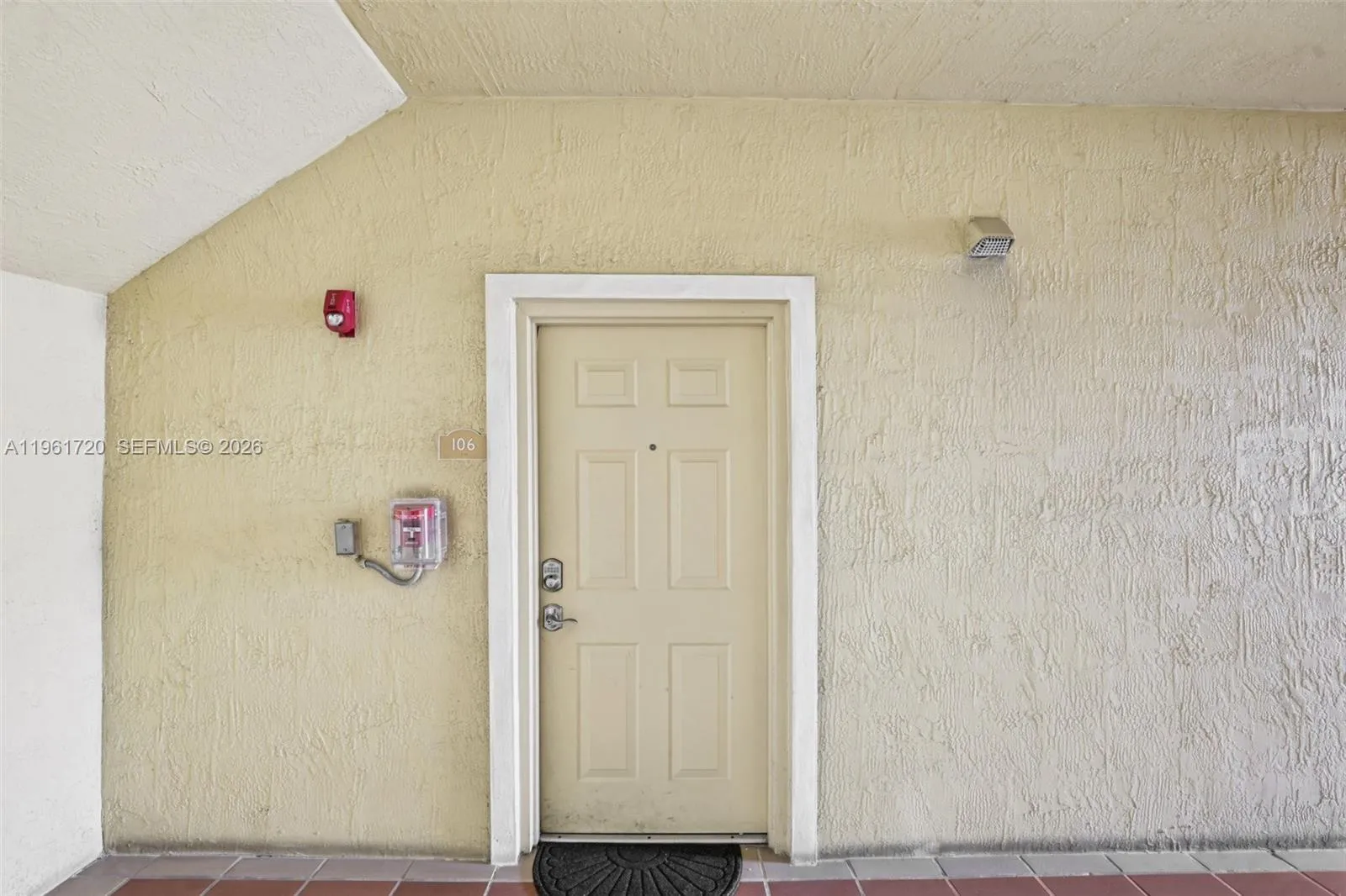 7200 Nw 114th Ave 106, Doral, Florida 33178, Doral, Florida 33178, 2 Bedrooms Bedrooms, ,2 BathroomsBathrooms,Residential,For Sale,7200 Nw 114th Ave 106, Doral, Florida 33178,A11961720