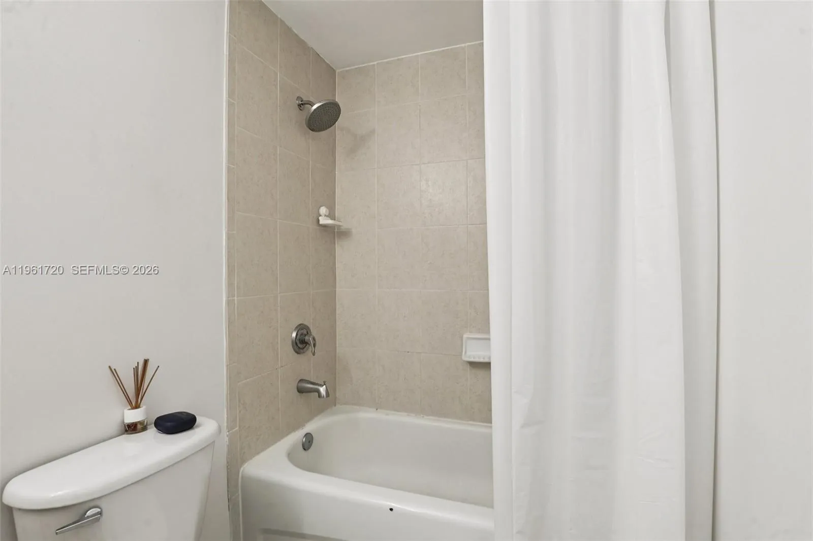 7200 Nw 114th Ave 106, Doral, Florida 33178, Doral, Florida 33178, 2 Bedrooms Bedrooms, ,2 BathroomsBathrooms,Residential,For Sale,7200 Nw 114th Ave 106, Doral, Florida 33178,A11961720