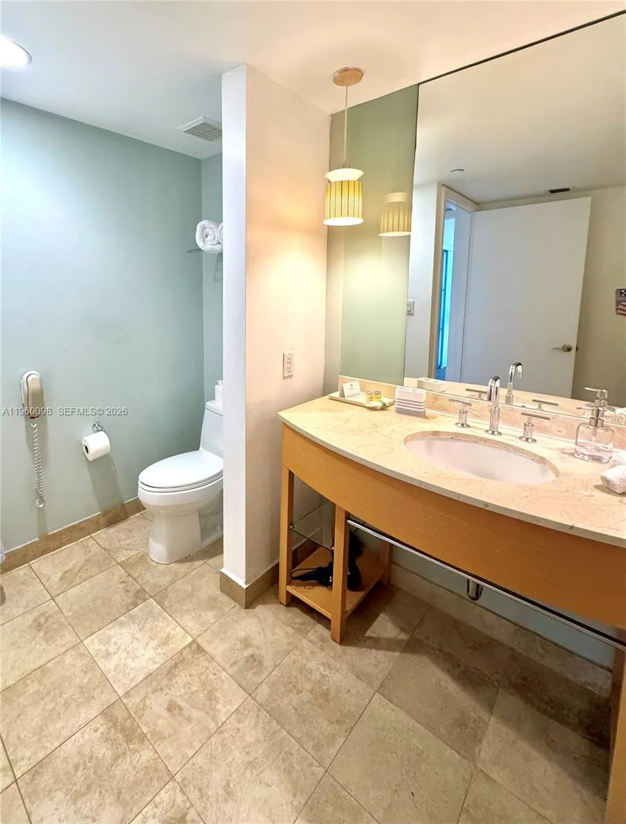 18683 Collins Ave 2006, Sunny Isles Beach, Florida, Sunny Isles Beach, Florida 33160, 1 Bedroom Bedrooms, ,1 BathroomBathrooms,Residential,For Sale,18683 Collins Ave 2006, Sunny Isles Beach, Florida,A11960098