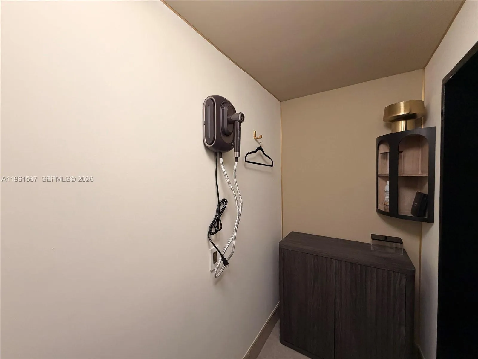 920 Sw 50th Ave, Plantation, Florida 33317, Plantation, Florida 33317, 4 Bedrooms Bedrooms, ,3 BathroomsBathrooms,Residential Lease,For Rent,920 Sw 50th Ave, Plantation, Florida 33317,A11961587