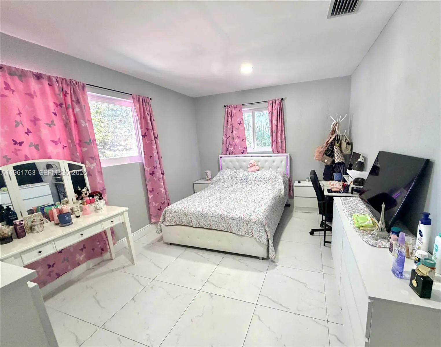 598 E 41st St, Hialeah, Florida 33013, Hialeah, Florida 33013, 4 Bedrooms Bedrooms, ,3 BathroomsBathrooms,Residential,For Sale,598 E 41st St, Hialeah, Florida 33013,A11961763