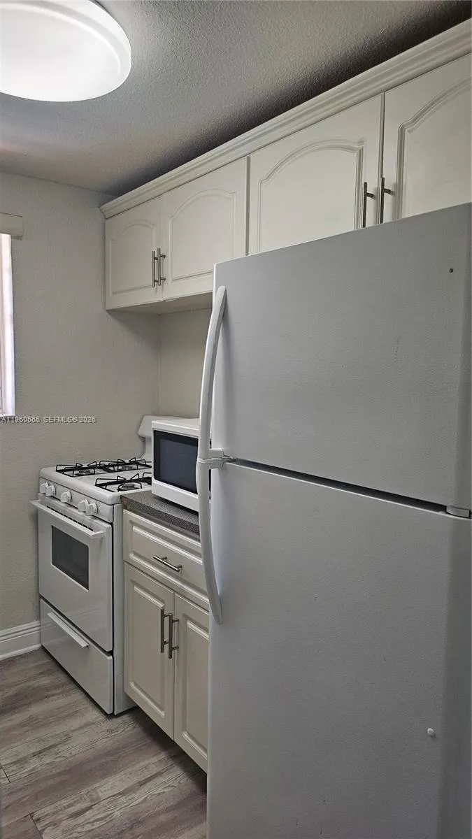 3800 Sw 102nd Ave 221, Miami, Florida 33165, Miami, Florida 33165, 1 Bedroom Bedrooms, ,1 BathroomBathrooms,Residential,For Sale,3800 Sw 102nd Ave 221, Miami, Florida 33165,A11960565