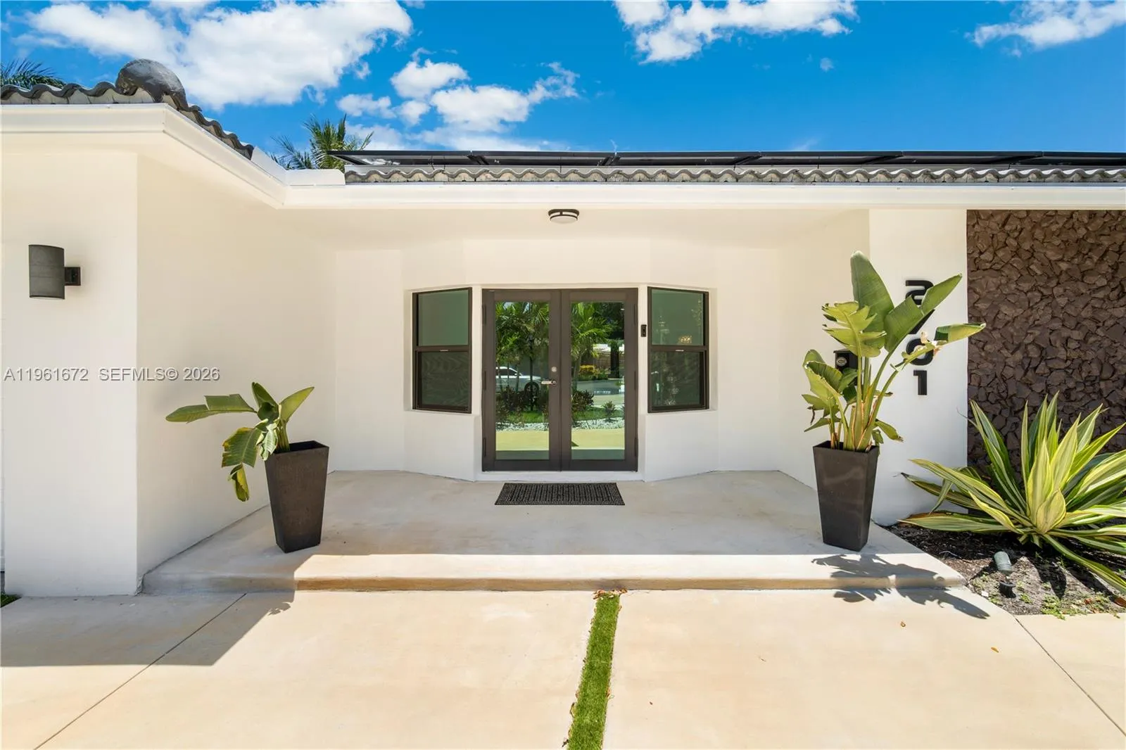 2701 Ne 52nd St, Lighthouse Point, Florida 33064, Lighthouse Point, Florida 33064, 3 Bedrooms Bedrooms, ,3 BathroomsBathrooms,Residential,For Sale,2701 Ne 52nd St, Lighthouse Point, Florida 33064,A11961672