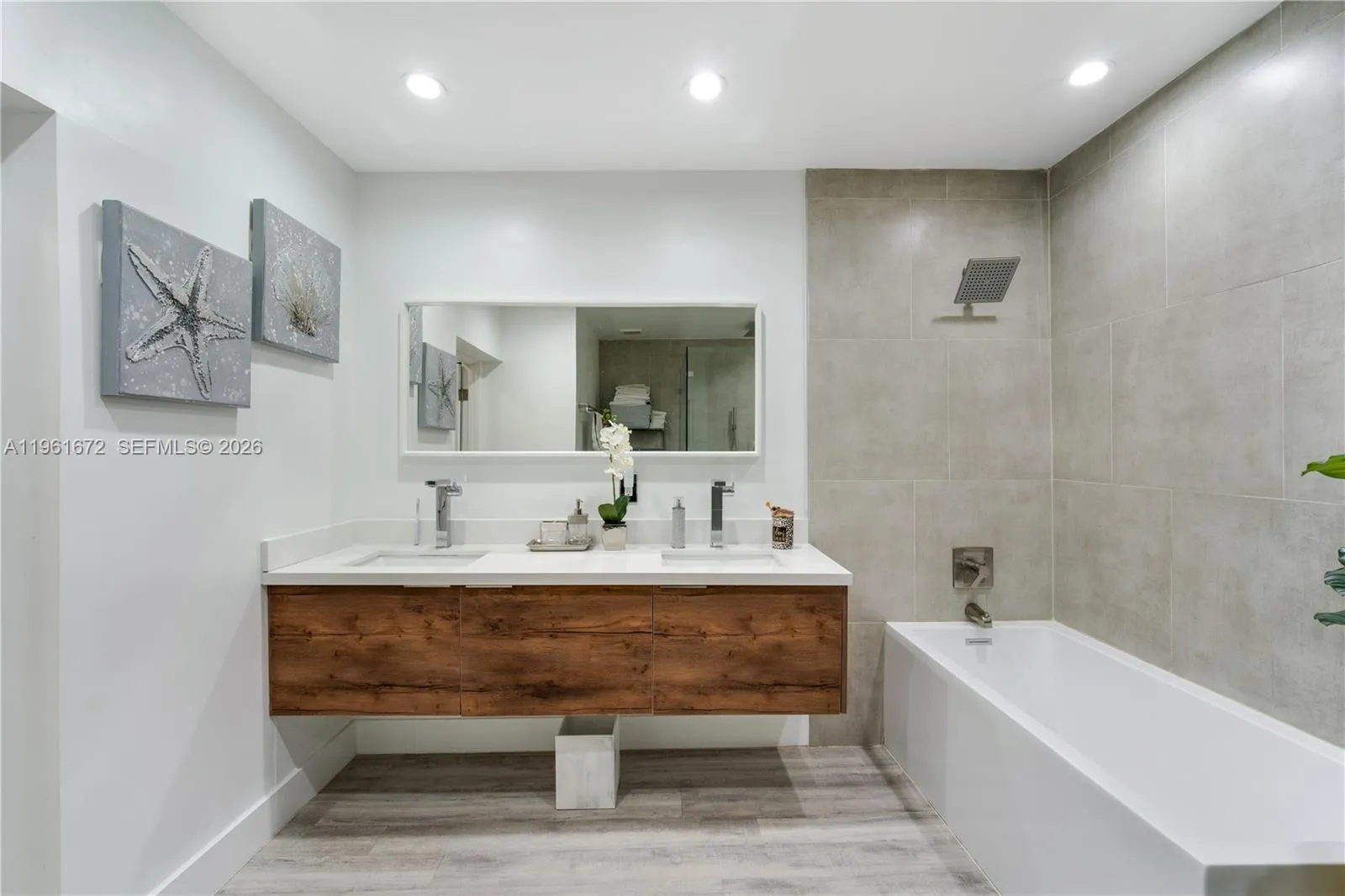 2701 Ne 52nd St, Lighthouse Point, Florida 33064, Lighthouse Point, Florida 33064, 3 Bedrooms Bedrooms, ,3 BathroomsBathrooms,Residential,For Sale,2701 Ne 52nd St, Lighthouse Point, Florida 33064,A11961672