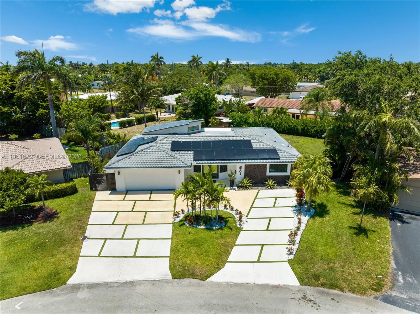 2701 Ne 52nd St, Lighthouse Point, Florida 33064, Lighthouse Point, Florida 33064, 3 Bedrooms Bedrooms, ,3 BathroomsBathrooms,Residential,For Sale,2701 Ne 52nd St, Lighthouse Point, Florida 33064,A11961672