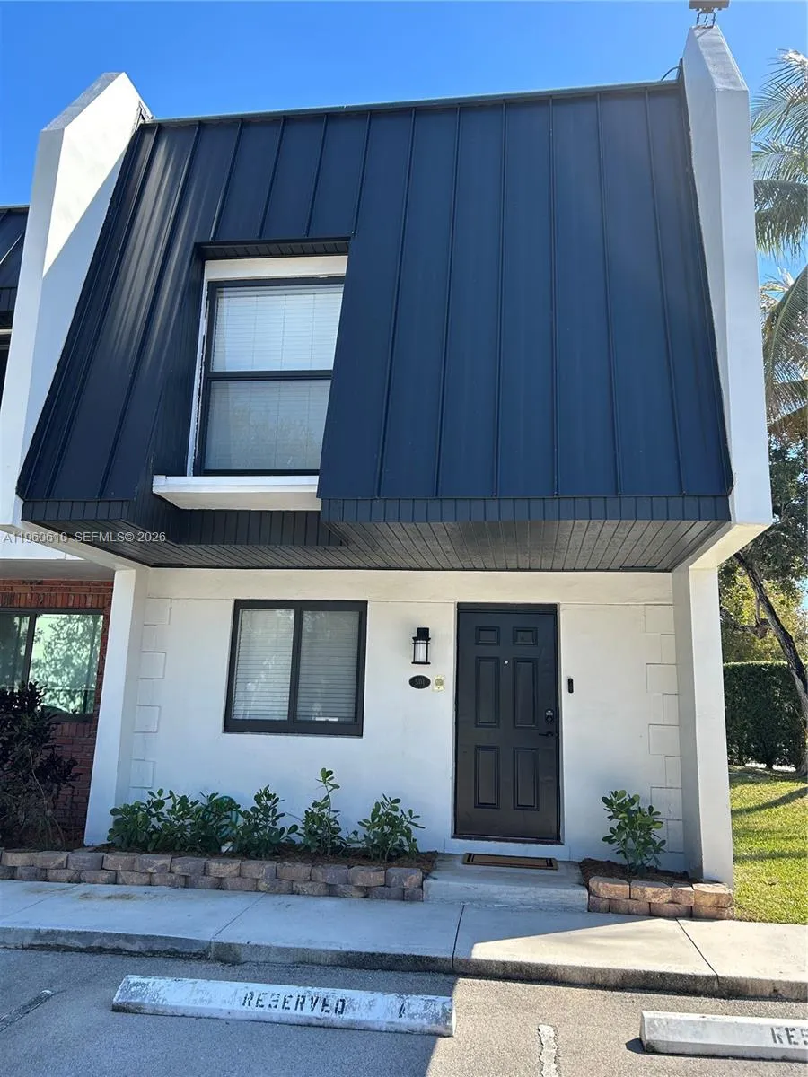 5555 Ludlam Rd 30, South Miami, Florida 33155, South Miami, Florida 33155, 2 Bedrooms Bedrooms, ,2 BathroomsBathrooms,Residential Lease,For Rent,5555 Ludlam Rd 30, South Miami, Florida 33155,A11960610