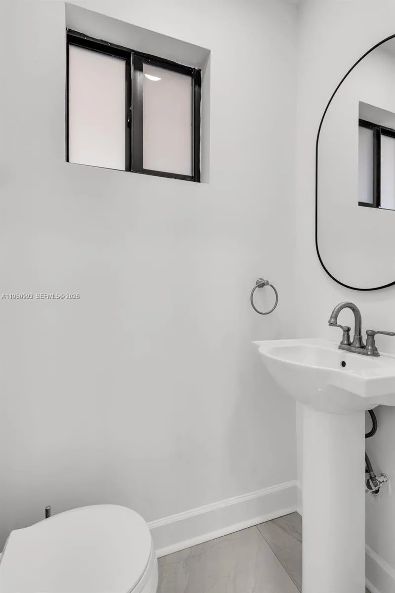 66 Nw 73rd Place, Miami, Florida 33126, Miami, Florida 33126, 5 Bedrooms Bedrooms, ,3 BathroomsBathrooms,Residential,For Sale,66 Nw 73rd Place, Miami, Florida 33126,A11960993