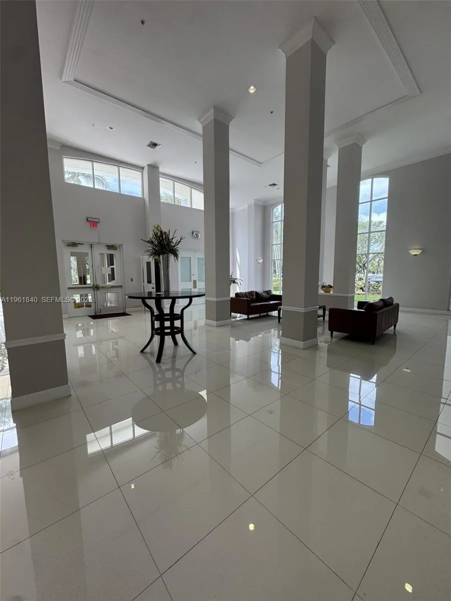 9725 Nw 52nd St 114, Doral, Florida 33178, Doral, Florida 33178, 3 Bedrooms Bedrooms, ,2 BathroomsBathrooms,Residential Lease,For Rent,9725 Nw 52nd St 114, Doral, Florida 33178,A11961840