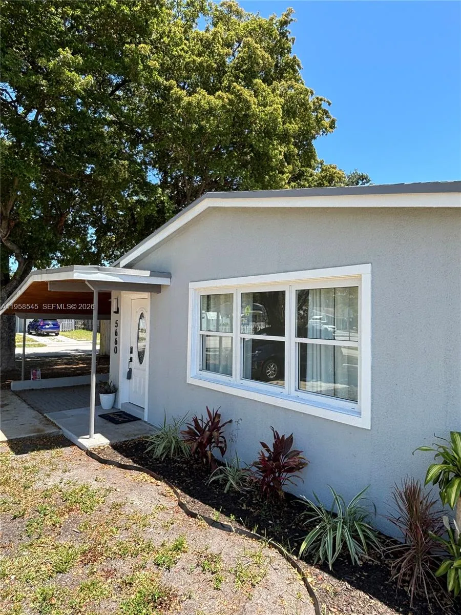 5655 Ne 6th Ave, Oakland Park, Florida 33334, Oakland Park, Florida 33334, 3 Bedrooms Bedrooms, ,2 BathroomsBathrooms,Residential,For Sale,5655 Ne 6th Ave, Oakland Park, Florida 33334,A11958545