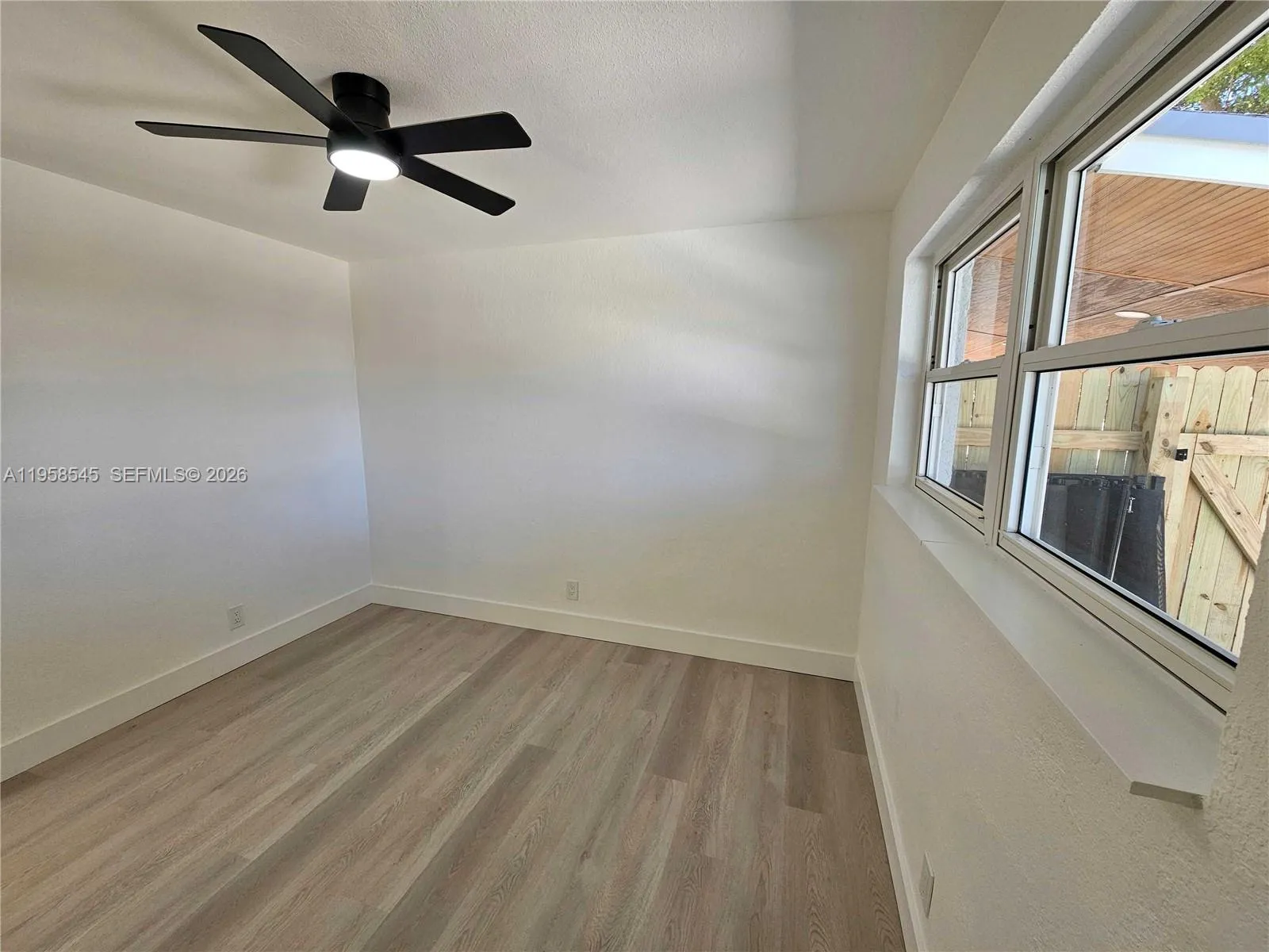 5655 Ne 6th Ave, Oakland Park, Florida 33334, Oakland Park, Florida 33334, 3 Bedrooms Bedrooms, ,2 BathroomsBathrooms,Residential,For Sale,5655 Ne 6th Ave, Oakland Park, Florida 33334,A11958545