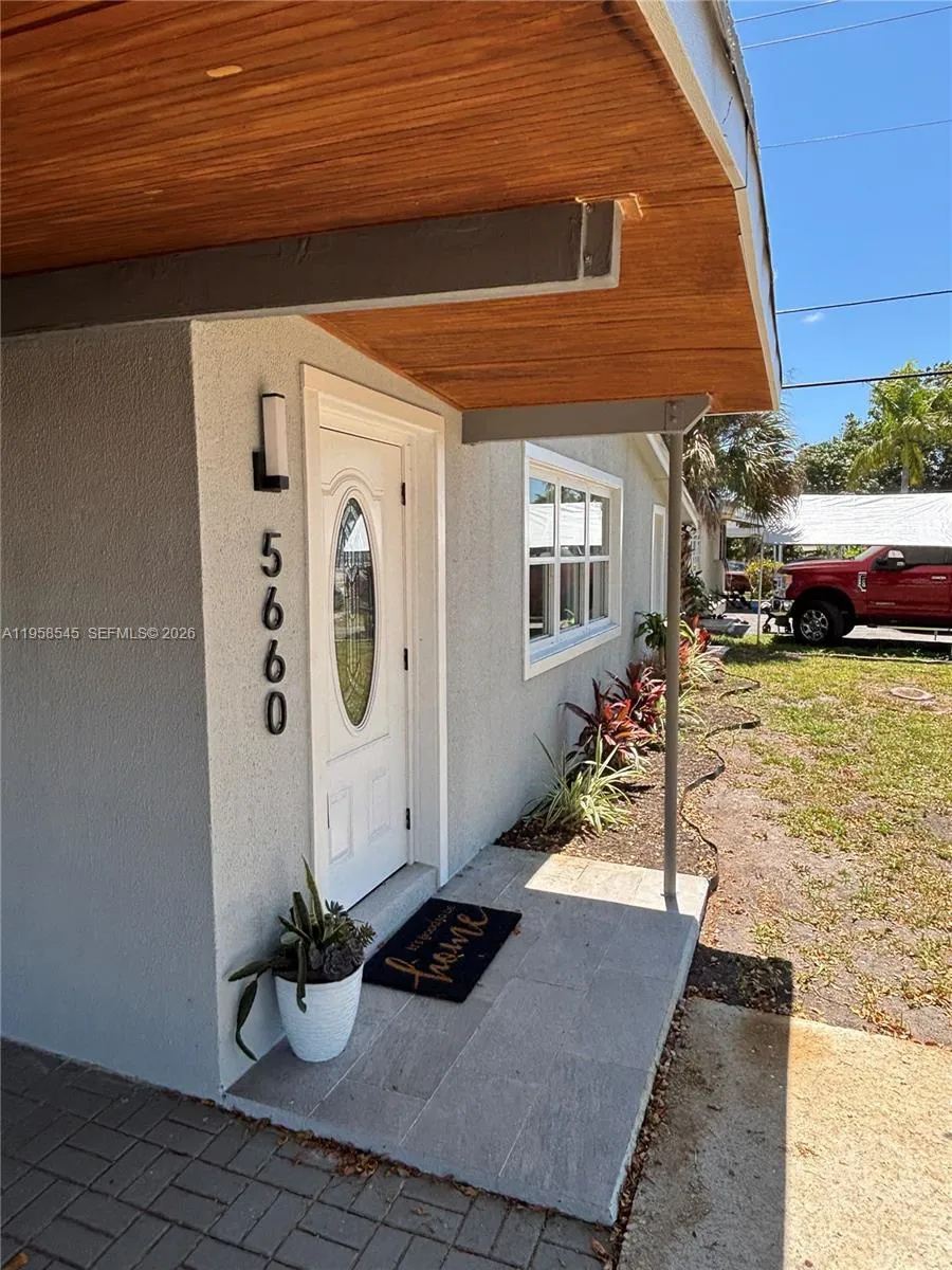 5655 Ne 6th Ave, Oakland Park, Florida 33334, Oakland Park, Florida 33334, 3 Bedrooms Bedrooms, ,2 BathroomsBathrooms,Residential,For Sale,5655 Ne 6th Ave, Oakland Park, Florida 33334,A11958545