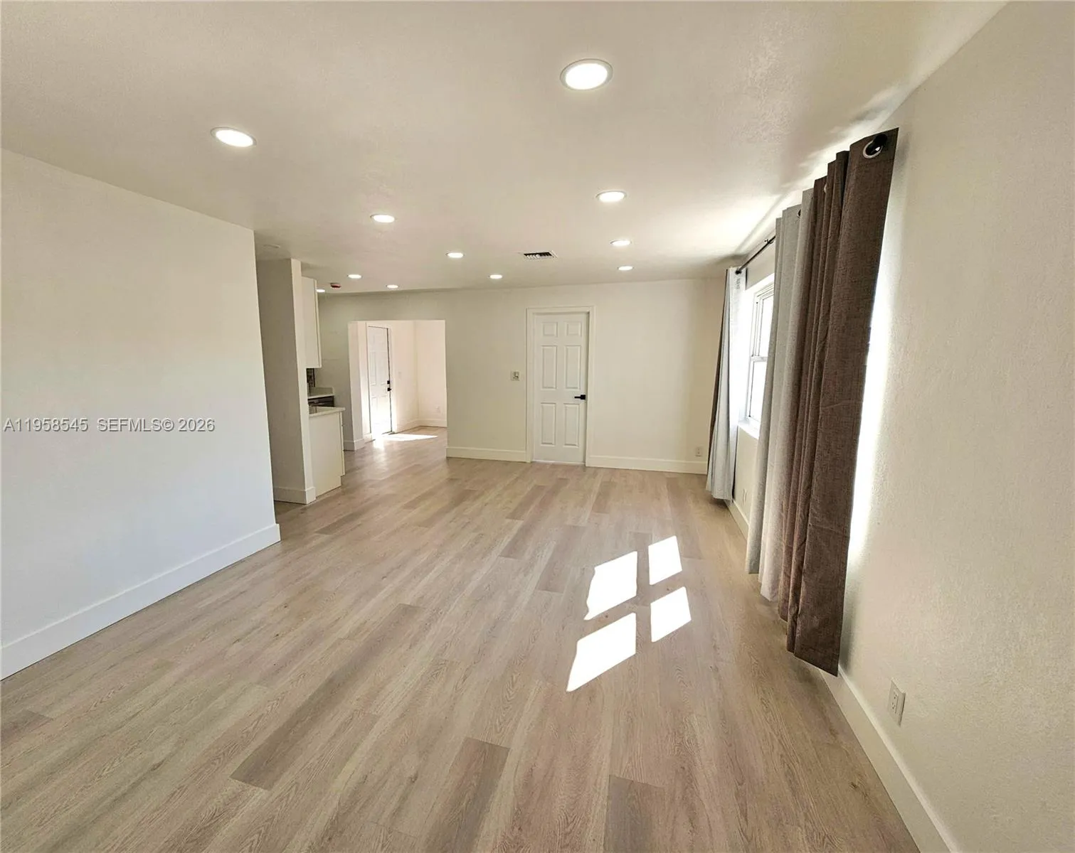 5655 Ne 6th Ave, Oakland Park, Florida 33334, Oakland Park, Florida 33334, 3 Bedrooms Bedrooms, ,2 BathroomsBathrooms,Residential,For Sale,5655 Ne 6th Ave, Oakland Park, Florida 33334,A11958545
