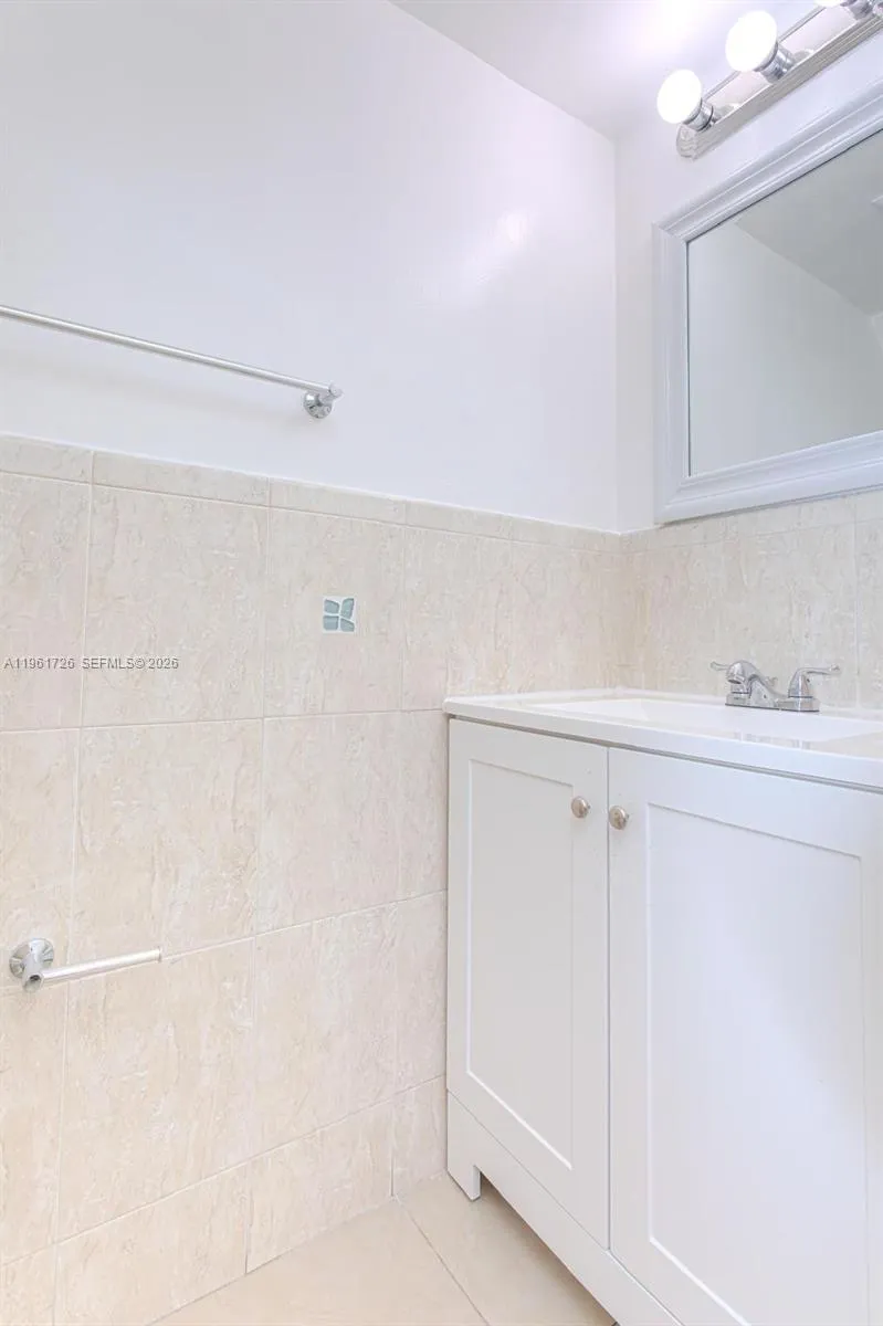 5698 W 25th Ct 5698, Hialeah, Florida 33016, Hialeah, Florida 33016, 2 Bedrooms Bedrooms, ,1 BathroomBathrooms,Residential Lease,For Rent,5698 W 25th Ct 5698, Hialeah, Florida 33016,A11961726