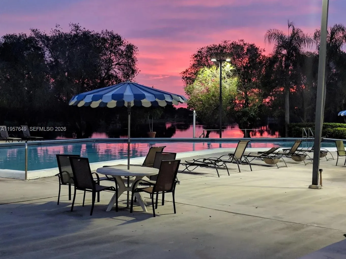 Clubhouse - Pool Patio