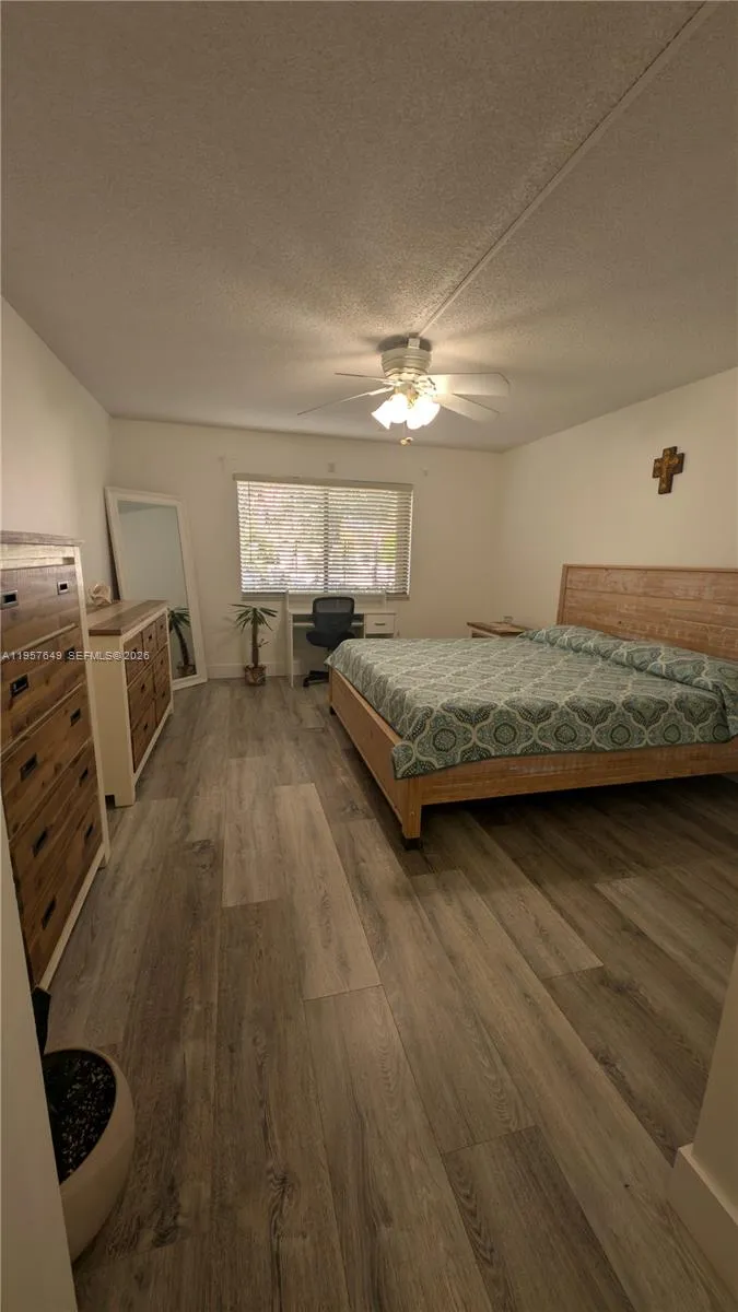 Primary Vedroom