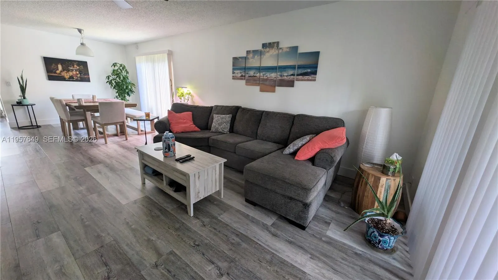 369 Lakeview Dr 101, Weston, Florida 33326, Weston, Florida 33326, 2 Bedrooms Bedrooms, ,2 BathroomsBathrooms,Residential Lease,For Rent,369 Lakeview Dr 101, Weston, Florida 33326,A11957649