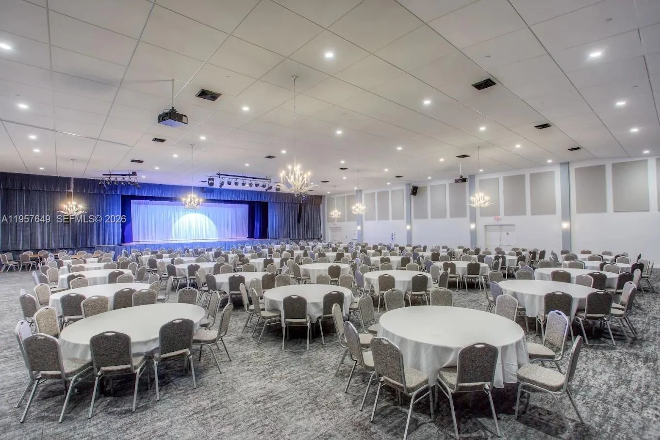 Clubhouse - Dining Hall