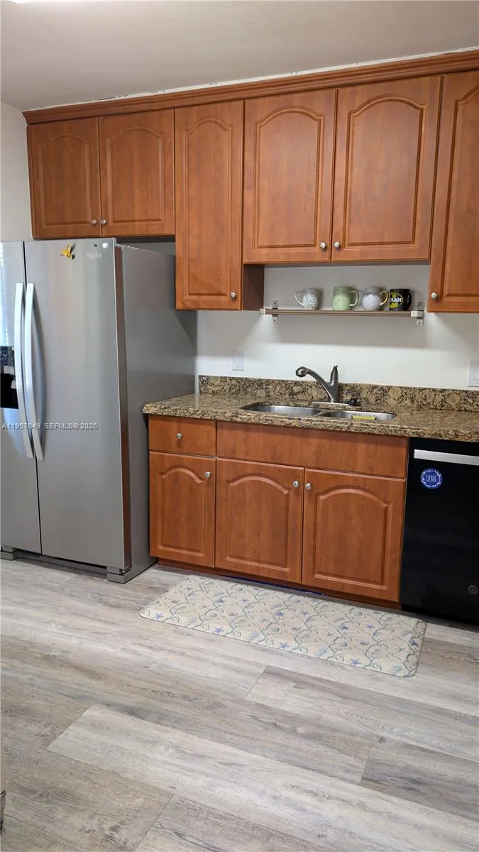 369 Lakeview Dr 101, Weston, Florida 33326, Weston, Florida 33326, 2 Bedrooms Bedrooms, ,2 BathroomsBathrooms,Residential Lease,For Rent,369 Lakeview Dr 101, Weston, Florida 33326,A11957649