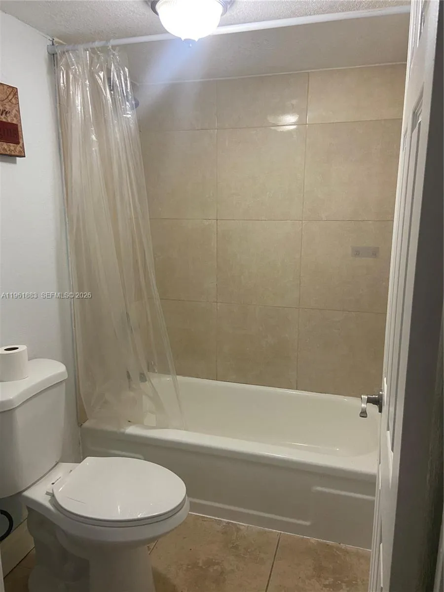 665 Ne 195th St 119, Miami, Florida 33179, Miami, Florida 33179, 2 Bedrooms Bedrooms, ,2 BathroomsBathrooms,Residential,For Sale,665 Ne 195th St 119, Miami, Florida 33179,A11961883